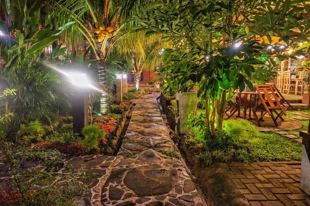 The Wisma Pulau Merah Pasanggaran Εξωτερικό φωτογραφία